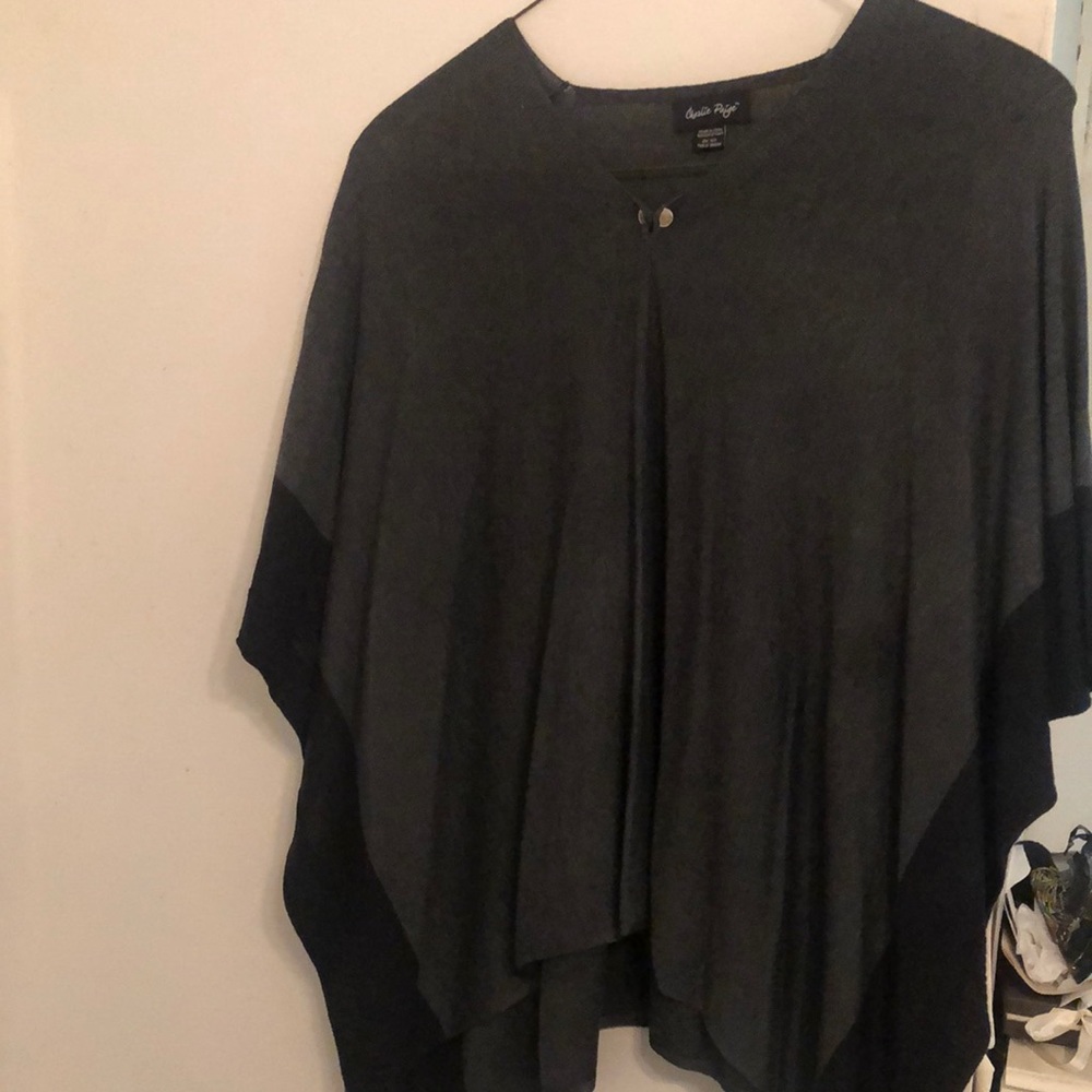 Ponchos & Shrugs